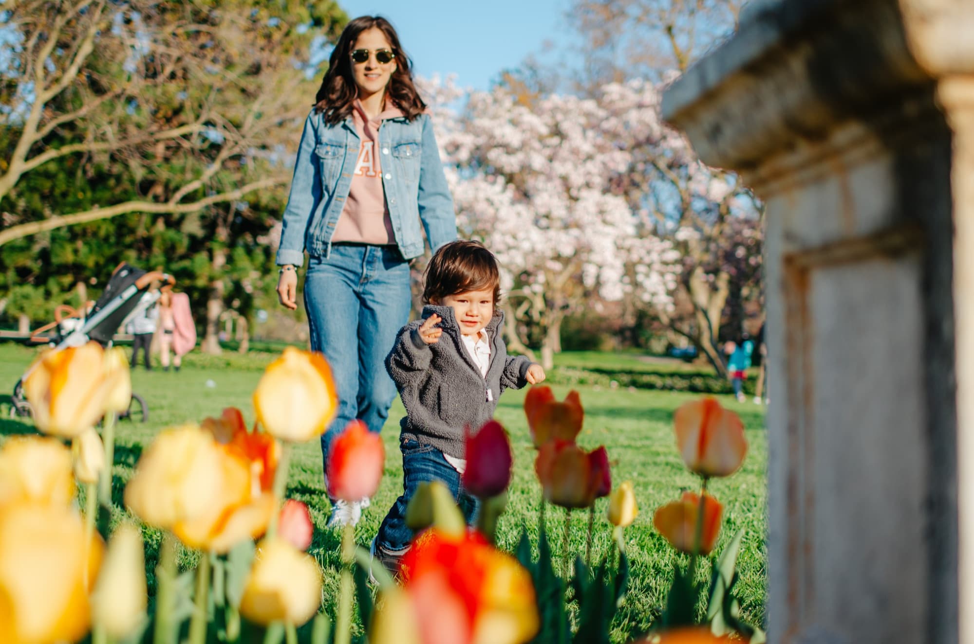 Mother and child in a tulip field
